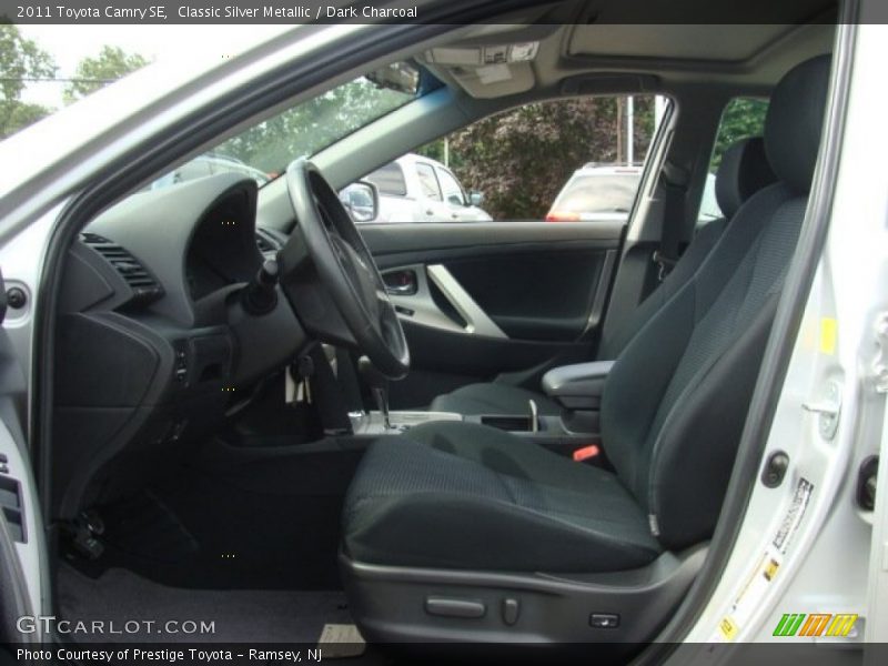 Classic Silver Metallic / Dark Charcoal 2011 Toyota Camry SE