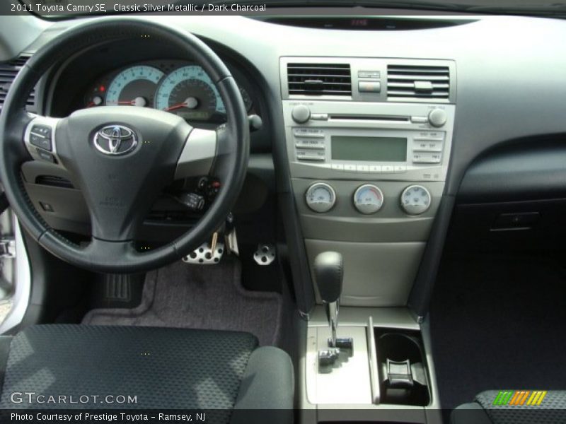 Classic Silver Metallic / Dark Charcoal 2011 Toyota Camry SE