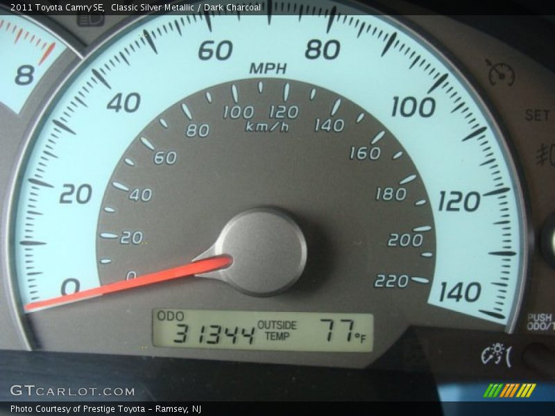 Classic Silver Metallic / Dark Charcoal 2011 Toyota Camry SE