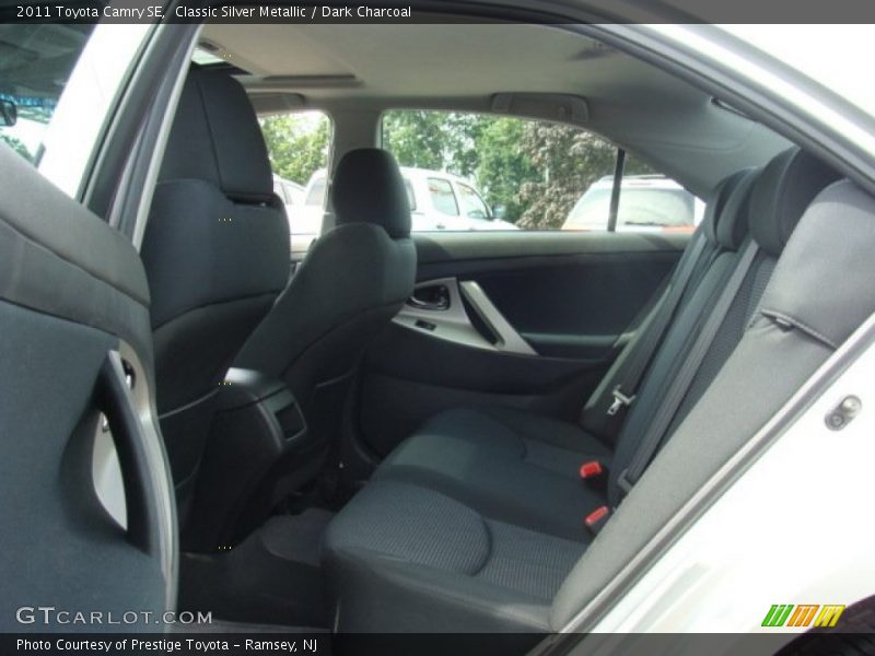 Classic Silver Metallic / Dark Charcoal 2011 Toyota Camry SE
