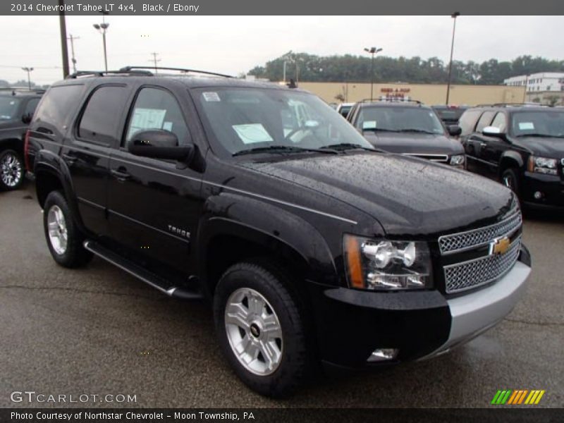 Front 3/4 View of 2014 Tahoe LT 4x4