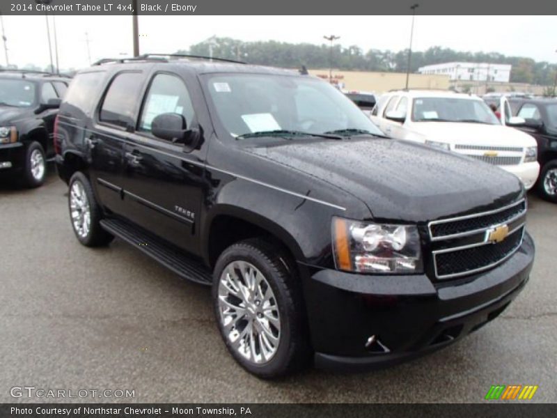 Front 3/4 View of 2014 Tahoe LT 4x4