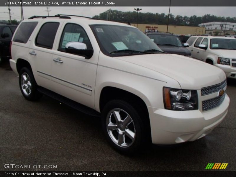 Front 3/4 View of 2014 Tahoe LTZ 4x4