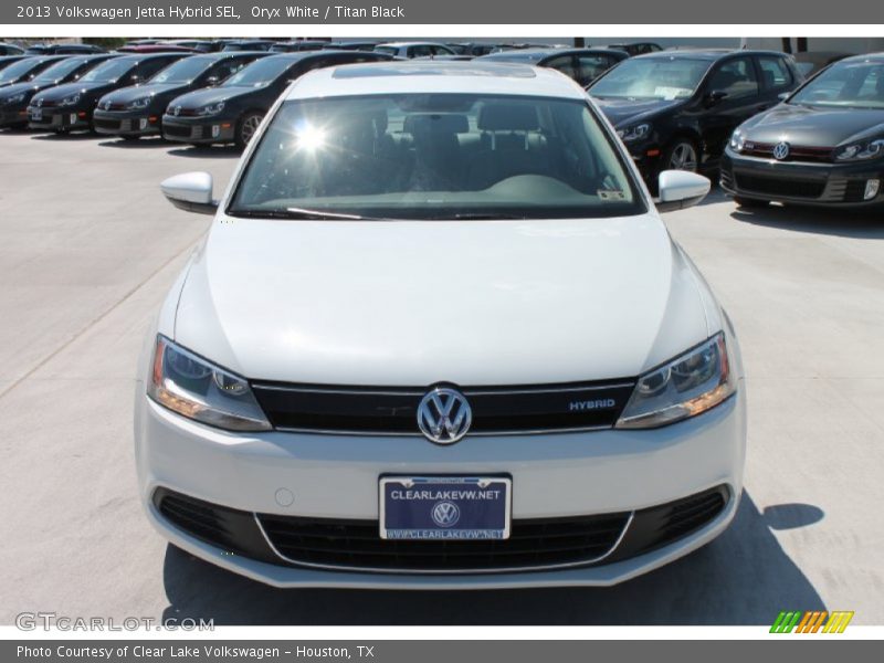 Oryx White / Titan Black 2013 Volkswagen Jetta Hybrid SEL