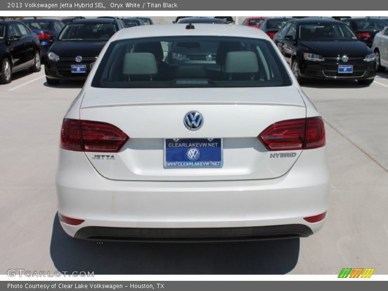 Oryx White / Titan Black 2013 Volkswagen Jetta Hybrid SEL