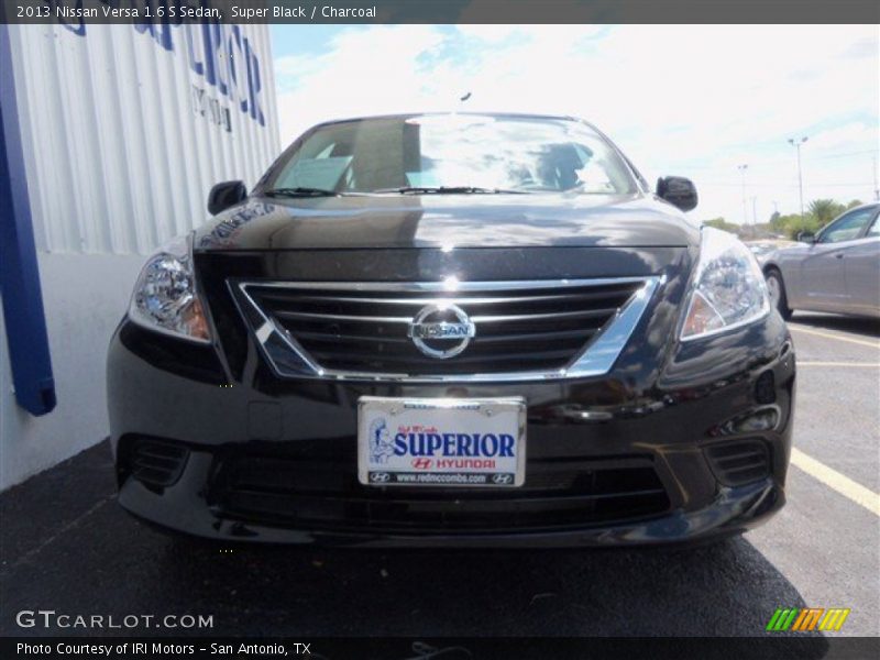 Super Black / Charcoal 2013 Nissan Versa 1.6 S Sedan