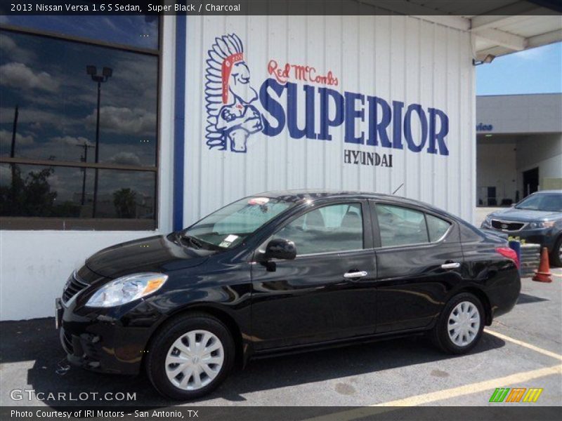 Super Black / Charcoal 2013 Nissan Versa 1.6 S Sedan