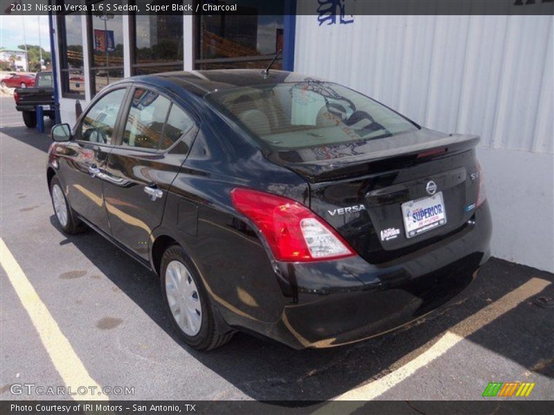 Super Black / Charcoal 2013 Nissan Versa 1.6 S Sedan