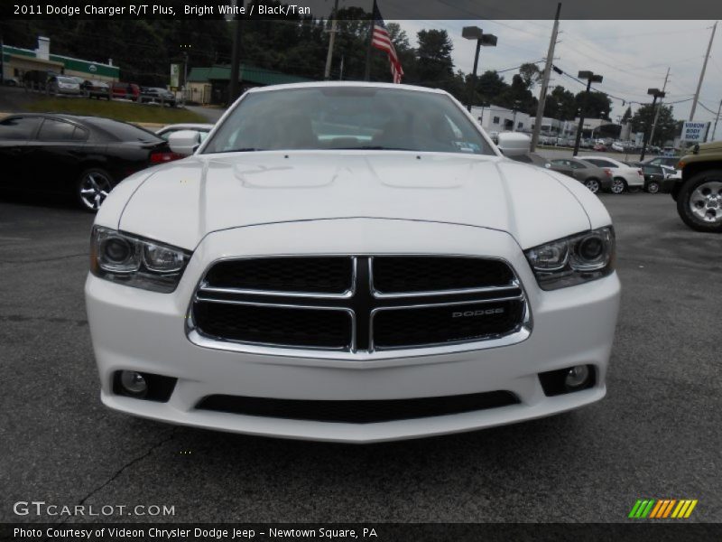 Bright White / Black/Tan 2011 Dodge Charger R/T Plus