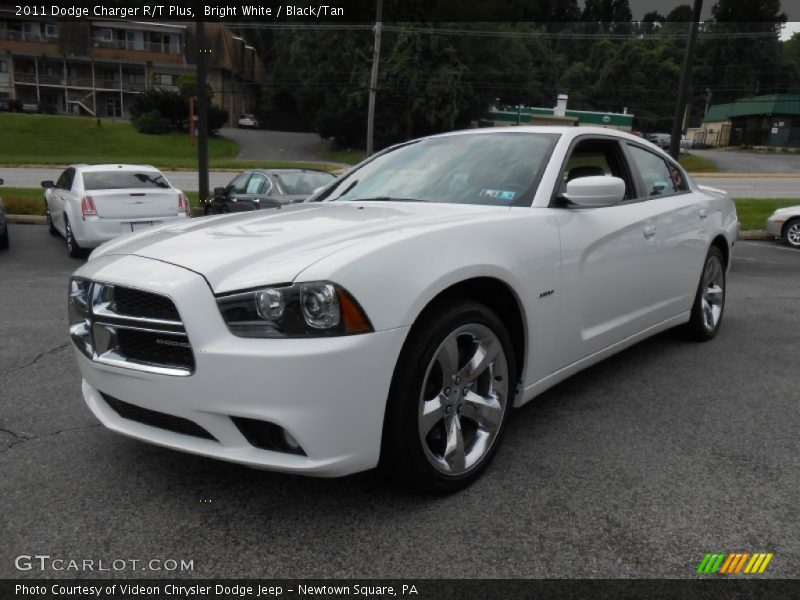 Bright White / Black/Tan 2011 Dodge Charger R/T Plus