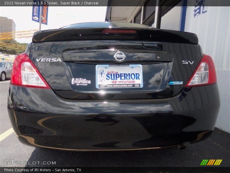 Super Black / Charcoal 2013 Nissan Versa 1.6 S Sedan