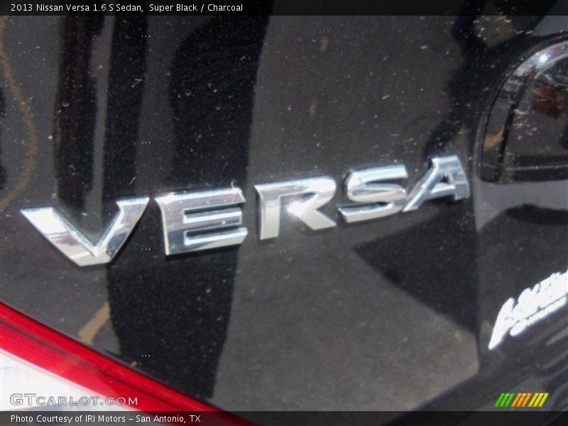 Super Black / Charcoal 2013 Nissan Versa 1.6 S Sedan