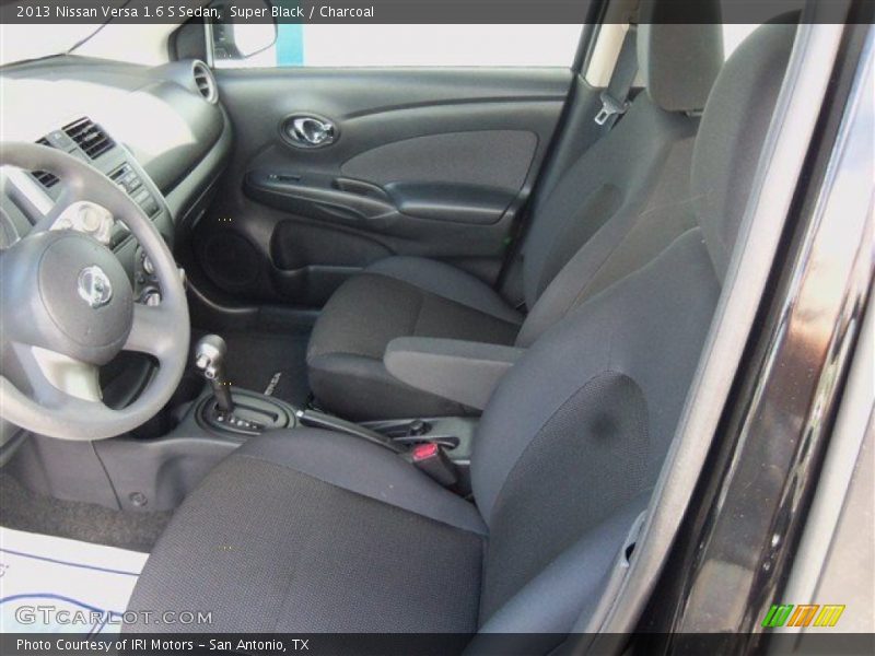 Super Black / Charcoal 2013 Nissan Versa 1.6 S Sedan
