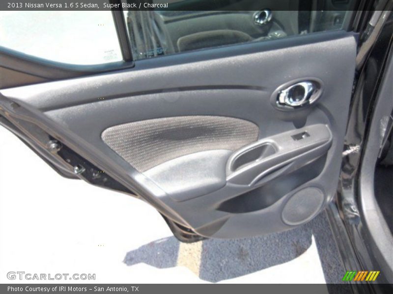 Super Black / Charcoal 2013 Nissan Versa 1.6 S Sedan