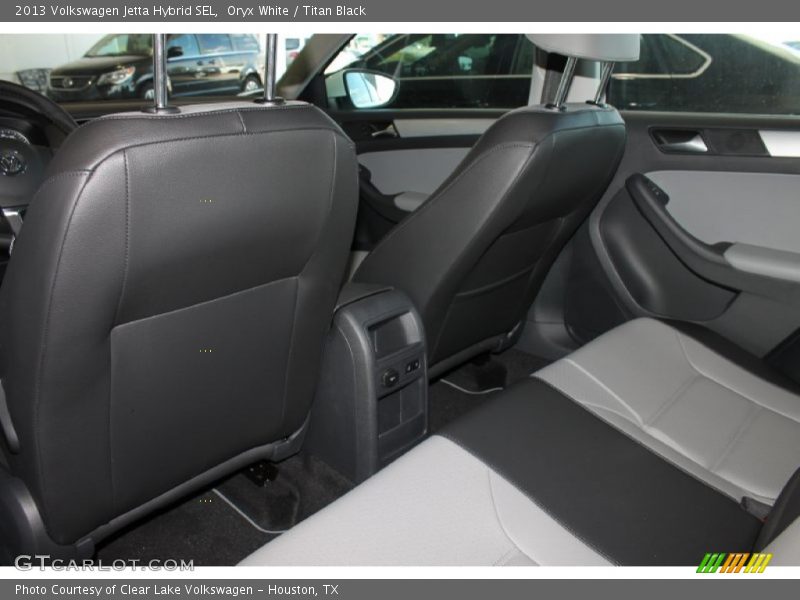 Oryx White / Titan Black 2013 Volkswagen Jetta Hybrid SEL