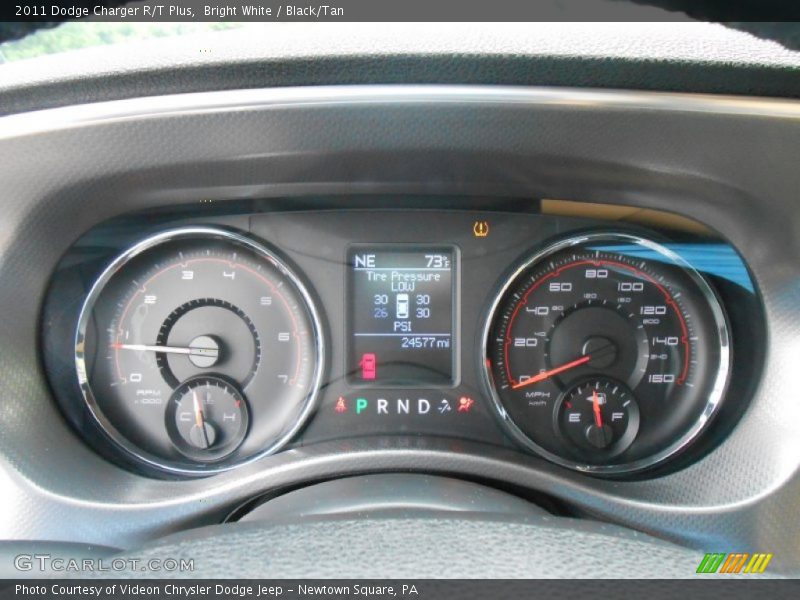 Bright White / Black/Tan 2011 Dodge Charger R/T Plus