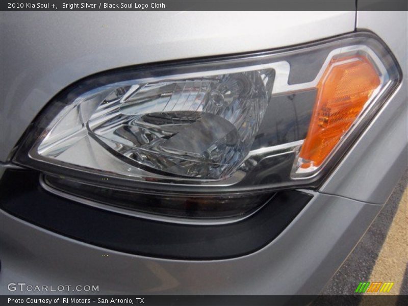 Bright Silver / Black Soul Logo Cloth 2010 Kia Soul +