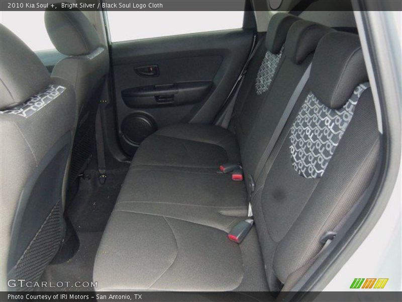 Bright Silver / Black Soul Logo Cloth 2010 Kia Soul +
