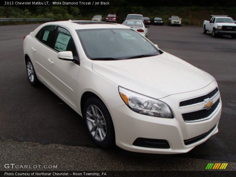 Front 3/4 View of 2013 Malibu LT