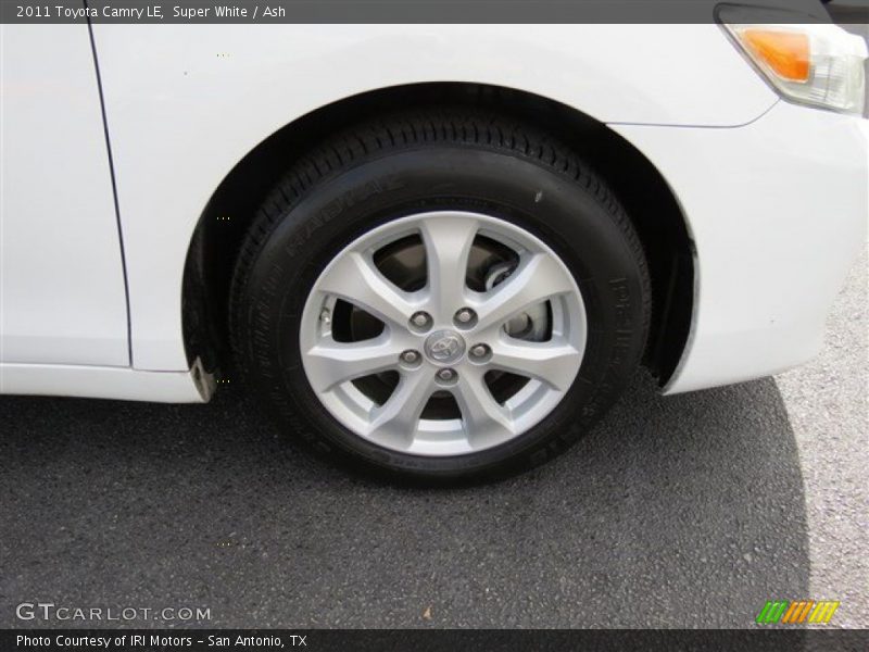 Super White / Ash 2011 Toyota Camry LE