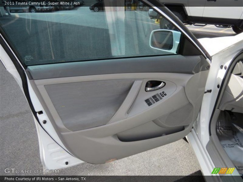 Super White / Ash 2011 Toyota Camry LE