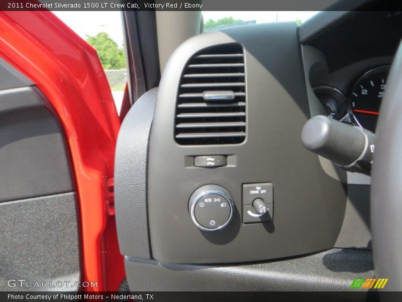 Victory Red / Ebony 2011 Chevrolet Silverado 1500 LT Crew Cab