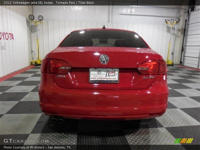 Tornado Red / Titan Black 2012 Volkswagen Jetta SEL Sedan