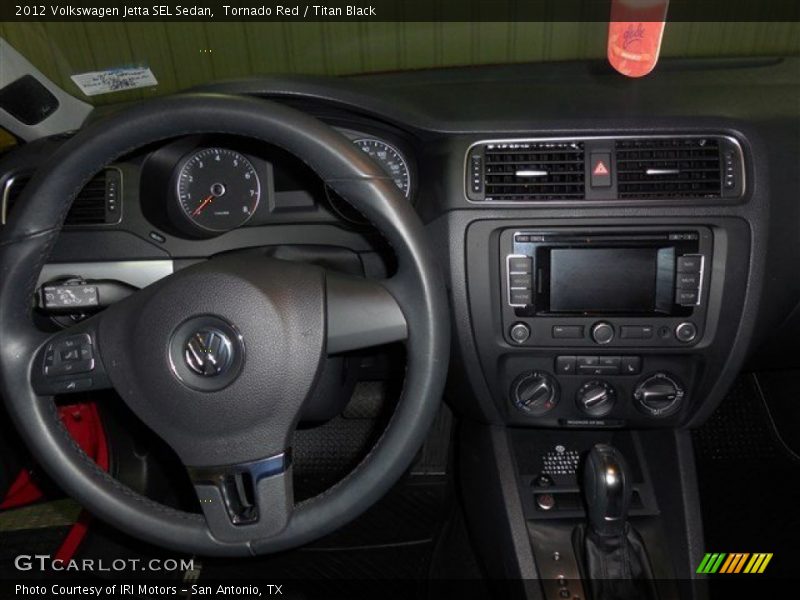 Tornado Red / Titan Black 2012 Volkswagen Jetta SEL Sedan