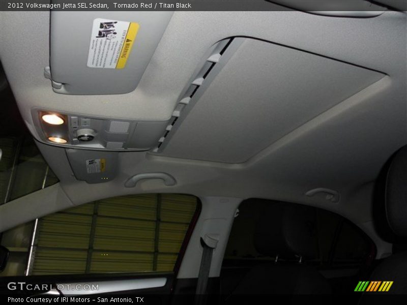 Tornado Red / Titan Black 2012 Volkswagen Jetta SEL Sedan