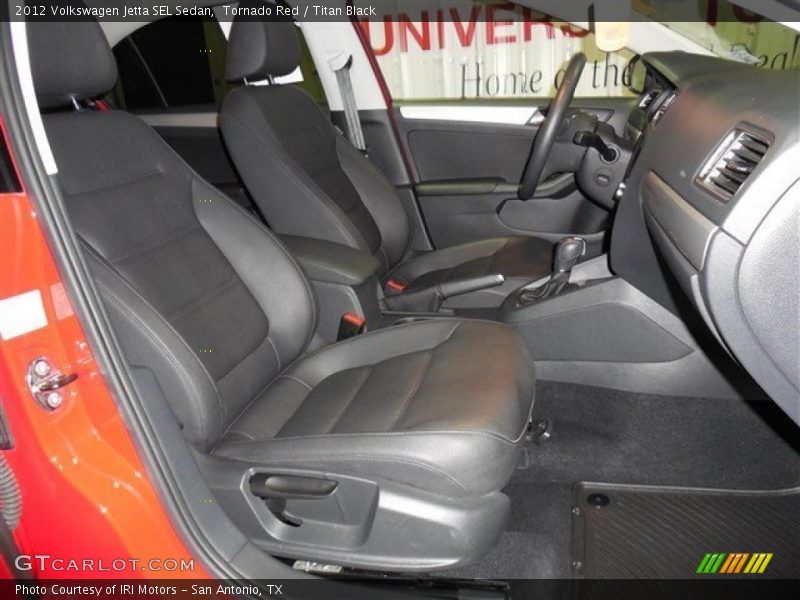 Tornado Red / Titan Black 2012 Volkswagen Jetta SEL Sedan