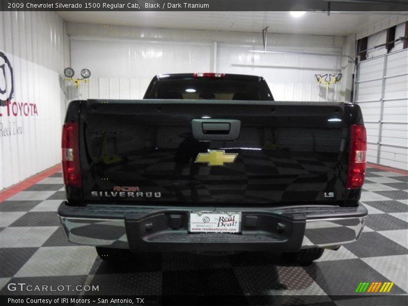Black / Dark Titanium 2009 Chevrolet Silverado 1500 Regular Cab