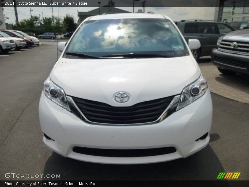 Super White / Bisque 2011 Toyota Sienna LE