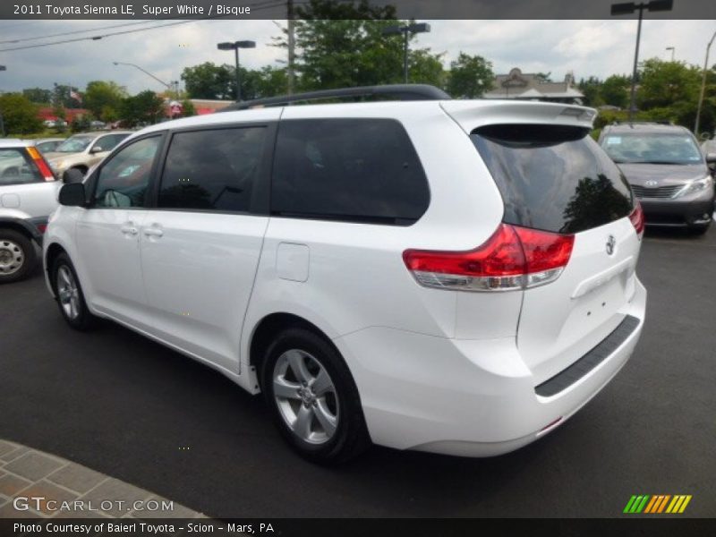 Super White / Bisque 2011 Toyota Sienna LE