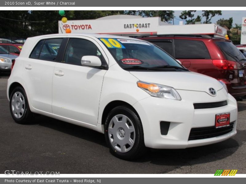 Super White / Charcoal 2010 Scion xD