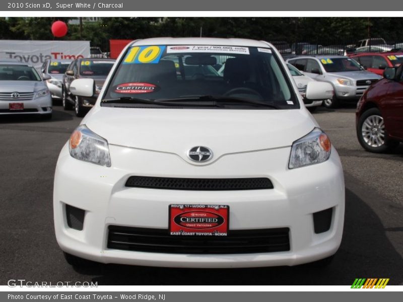 Super White / Charcoal 2010 Scion xD