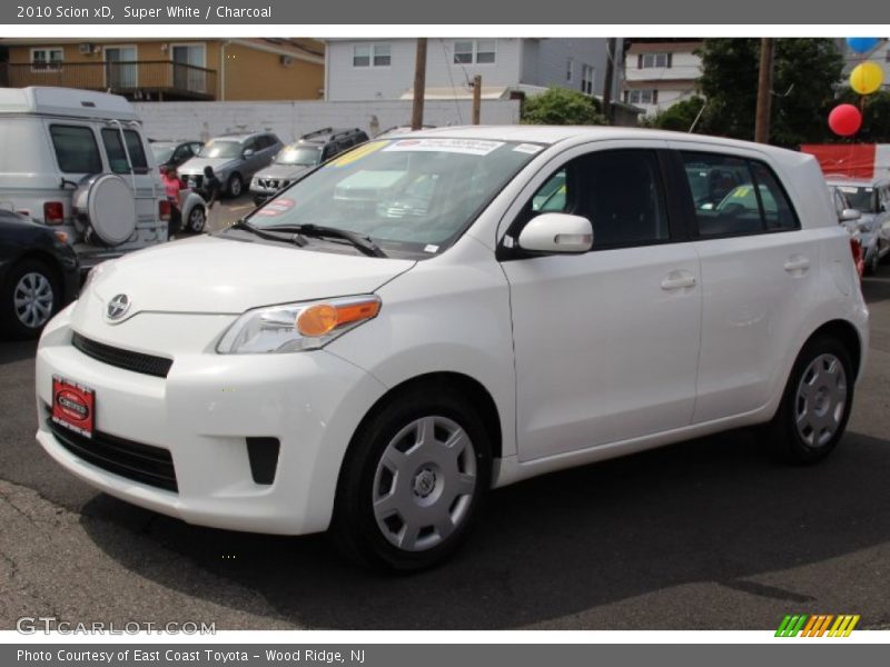 Super White / Charcoal 2010 Scion xD