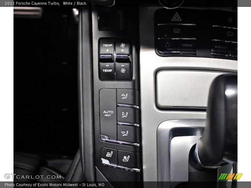 Controls of 2013 Cayenne Turbo