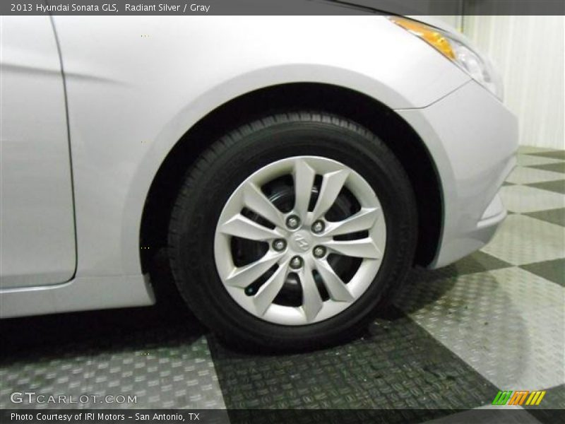 Radiant Silver / Gray 2013 Hyundai Sonata GLS