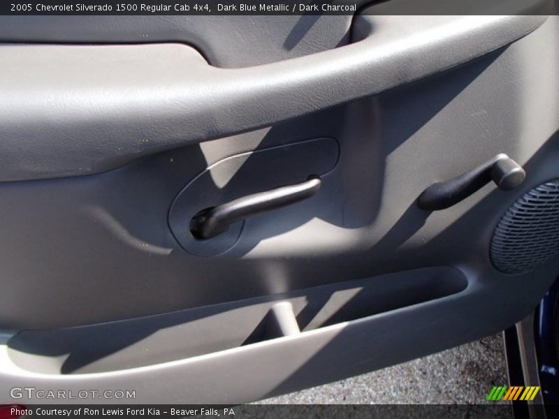 Dark Blue Metallic / Dark Charcoal 2005 Chevrolet Silverado 1500 Regular Cab 4x4