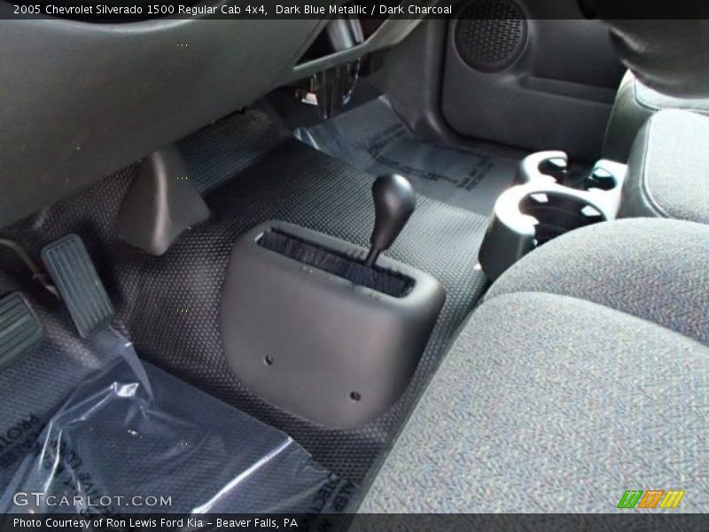 Dark Blue Metallic / Dark Charcoal 2005 Chevrolet Silverado 1500 Regular Cab 4x4