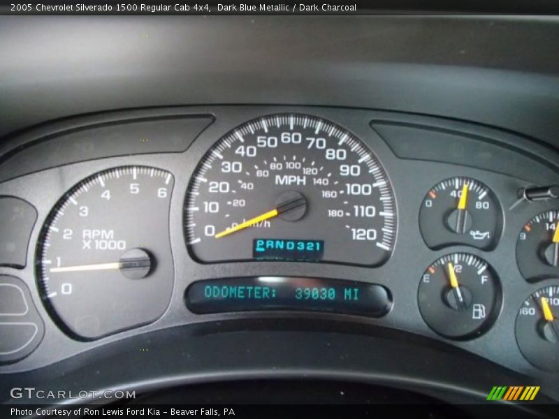 Dark Blue Metallic / Dark Charcoal 2005 Chevrolet Silverado 1500 Regular Cab 4x4