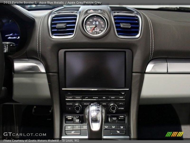 Controls of 2013 Boxster S
