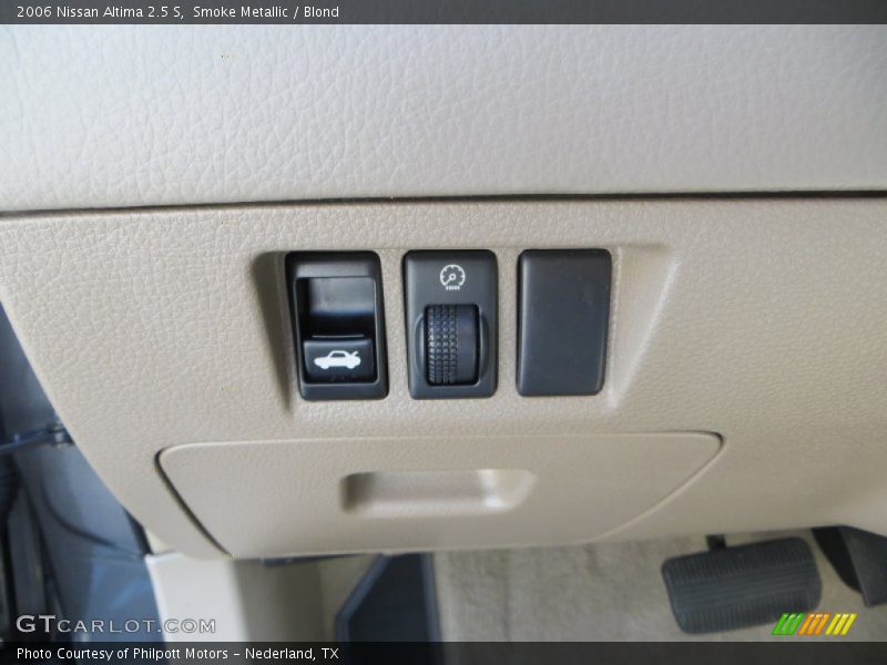 Smoke Metallic / Blond 2006 Nissan Altima 2.5 S