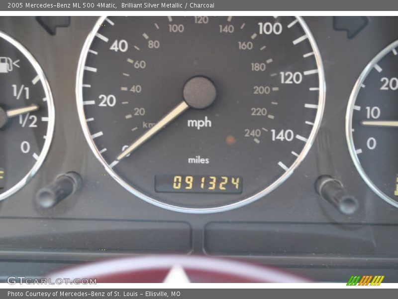 Brilliant Silver Metallic / Charcoal 2005 Mercedes-Benz ML 500 4Matic