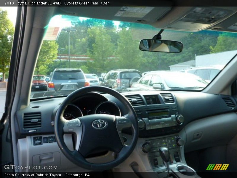 Cypress Green Pearl / Ash 2010 Toyota Highlander SE 4WD