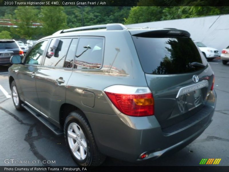 Cypress Green Pearl / Ash 2010 Toyota Highlander SE 4WD