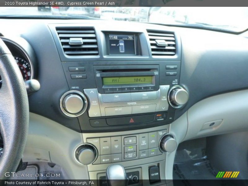 Cypress Green Pearl / Ash 2010 Toyota Highlander SE 4WD
