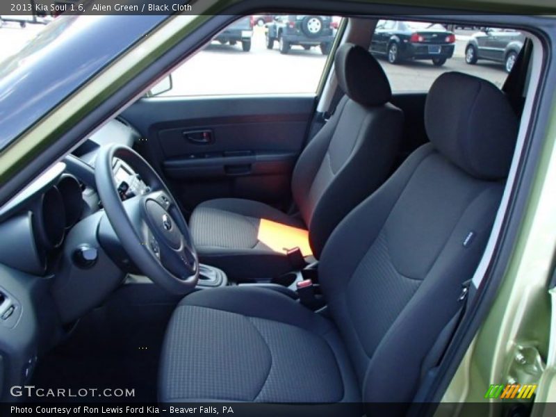 Alien Green / Black Cloth 2013 Kia Soul 1.6