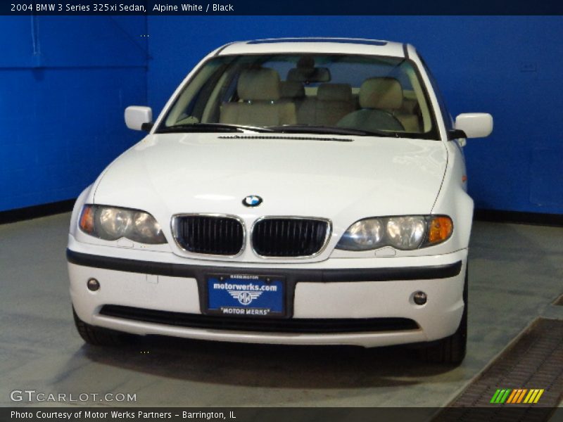 Alpine White / Black 2004 BMW 3 Series 325xi Sedan