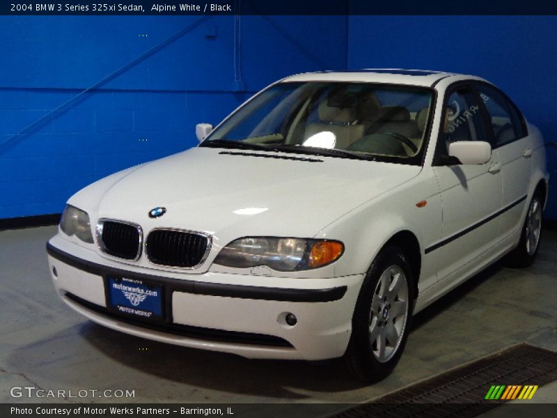Alpine White / Black 2004 BMW 3 Series 325xi Sedan